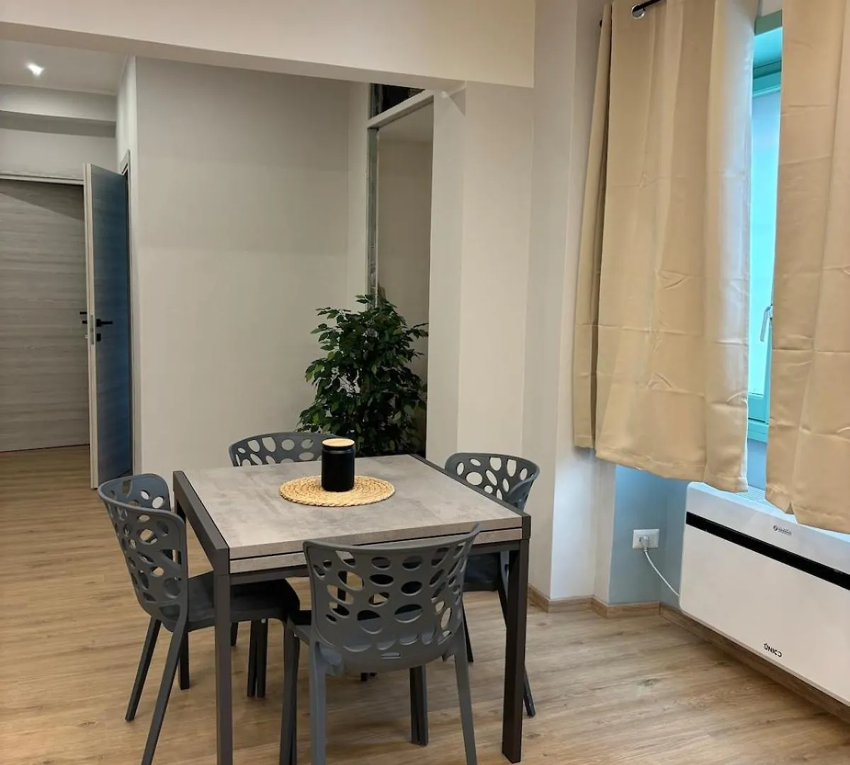 Suite Dell'Arte Rome 0*,